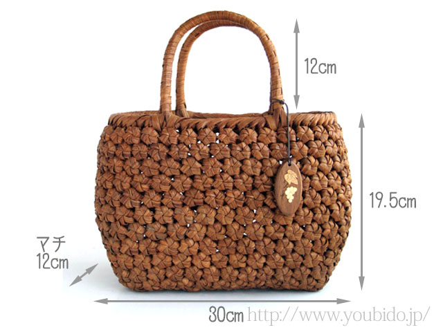 山葡萄バッグ小舟花編（削皮）